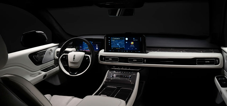 Image: Lincoln Black Label Celebrates 10 Years with New Theme